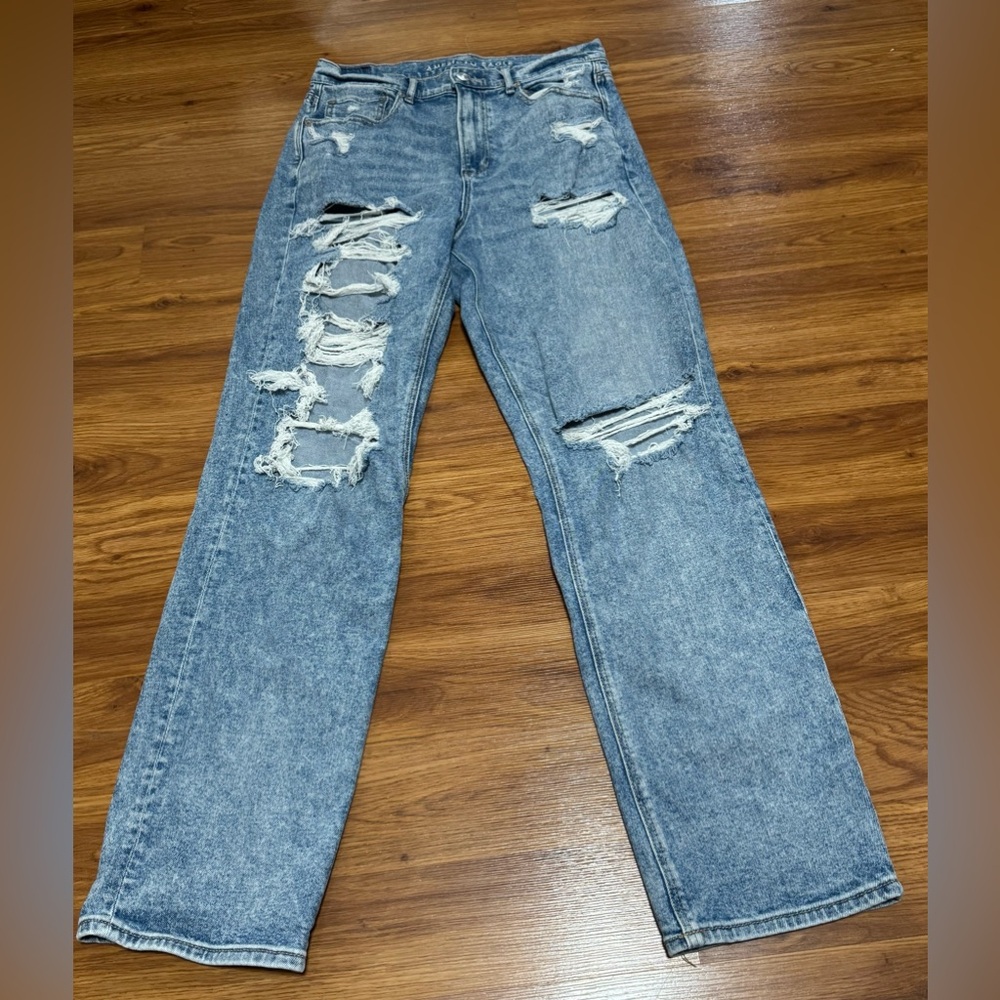 American Eagle Outfitters Distressed Blue Jeans
